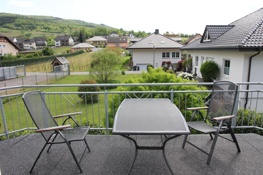 Apartamento Cafe Klering Briedern Exterior foto